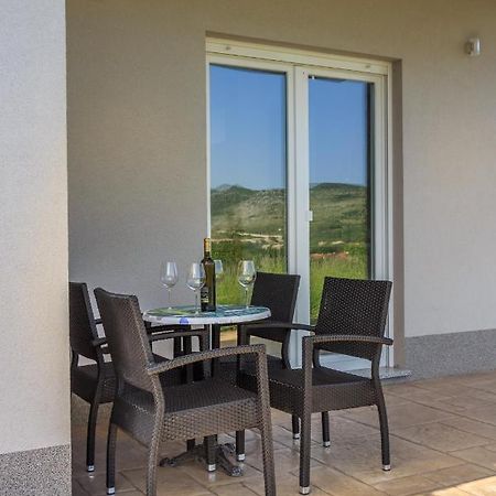 Apartman Nature Dugopolje Exterior foto